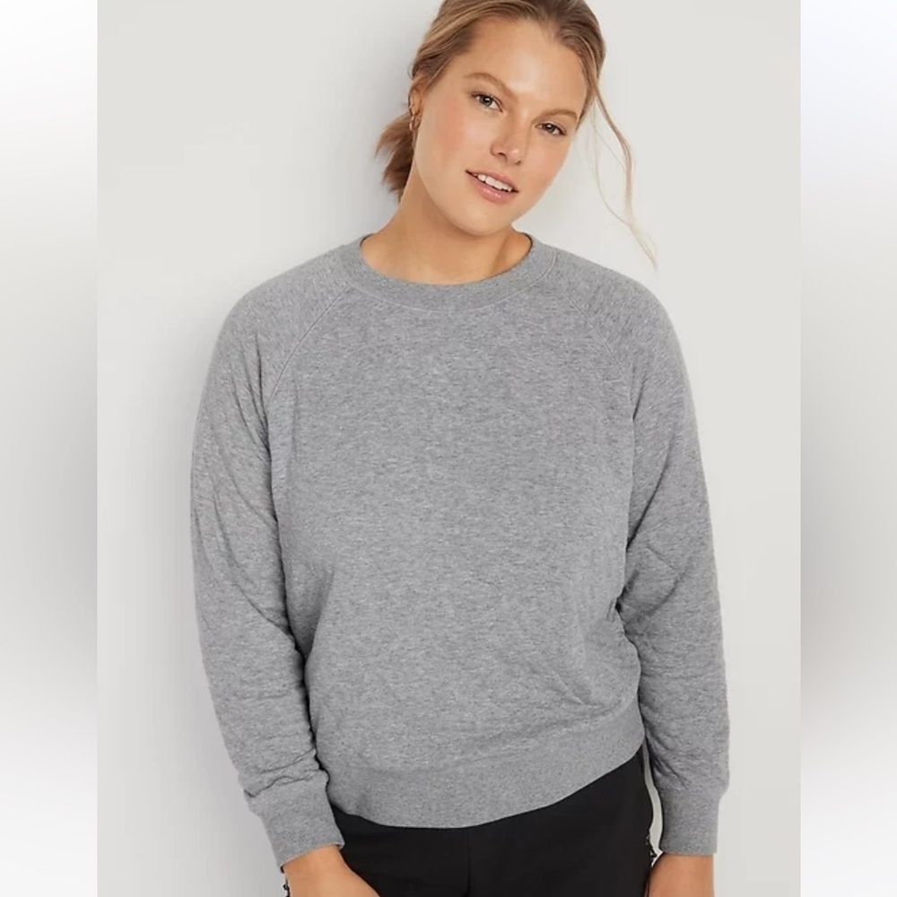 NWT! Old Navy Gray Long-Sleeve Vintage Quilted Easy Sweatshirt - Multiple 🔥♠️